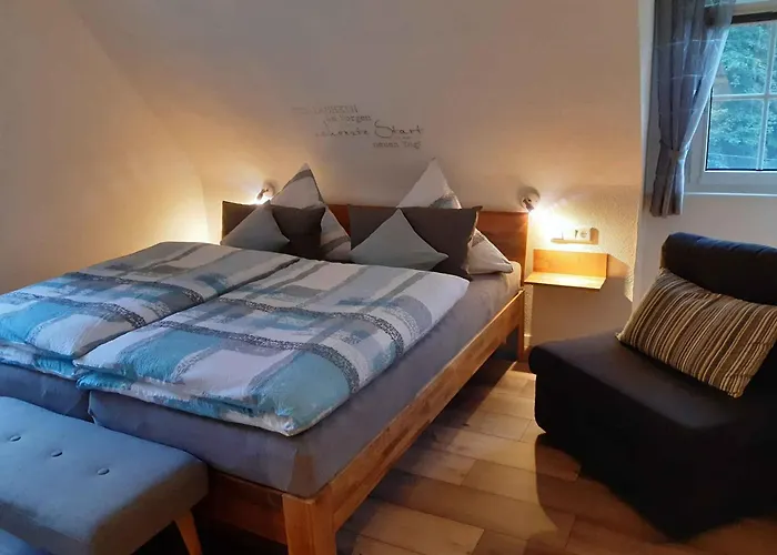 Zur Basemicke Daire *